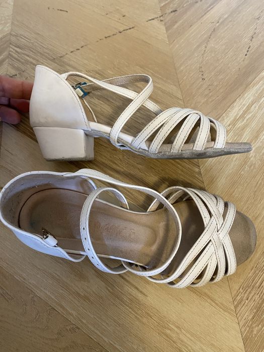 Кожаные бальные туфли