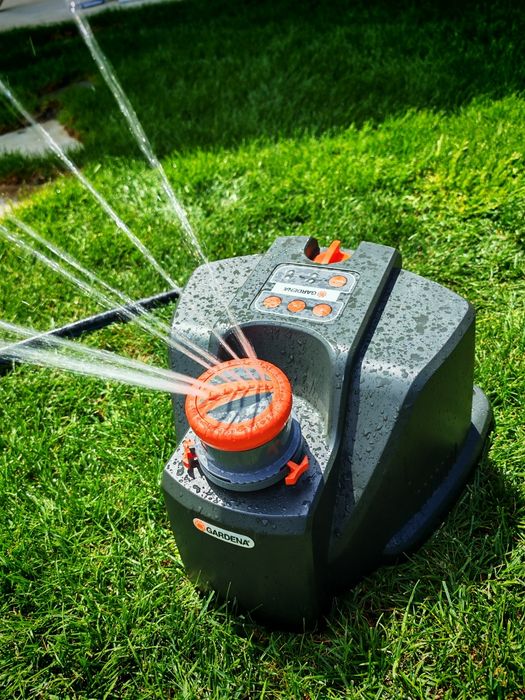 Aspersor inteligent Gardena AquaContour Comfort