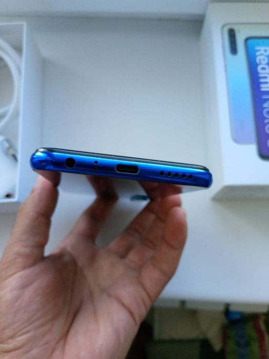 Продам телефон Редми нот 8 б/у отличном состояни