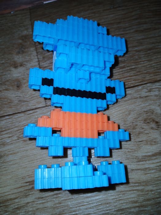 Продоется собравшое лего