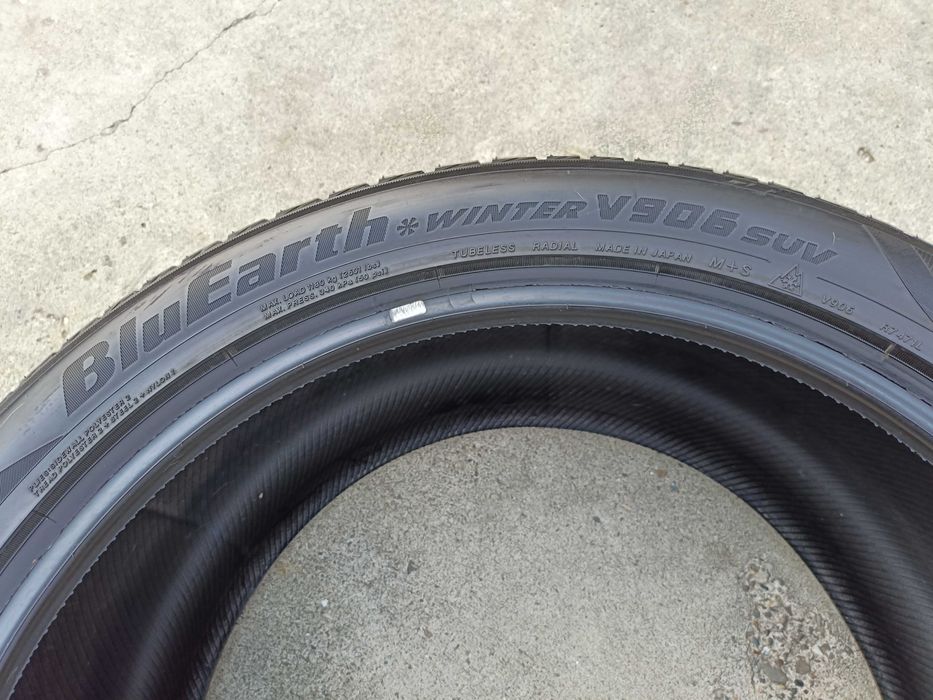 O anvelopa iarna 325 35 22 yokohama bluearth winter profil 7 mm dot 2025