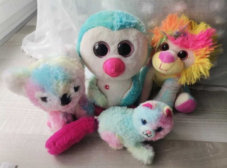 Lot 4 Jucarii de plus cu ochi mari curcubeu Pinguin Koala Pisica Leu