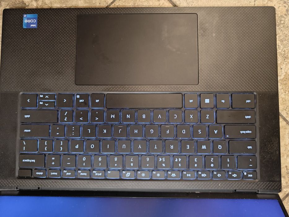 Dell XPS 15 9530 • Intel i7-13700 • 15 inch Full HD • SSD 512 GB • RAM 16 GB • nVidia GeForce RTX 4050 • Laptop premium de gaming / grafica video