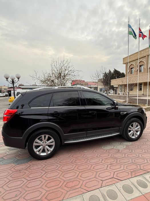 Chevrolet captiva 4 2018 qora