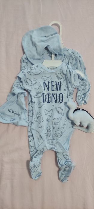 Нови бебешки дрешки Petit Bateau и Sinsay