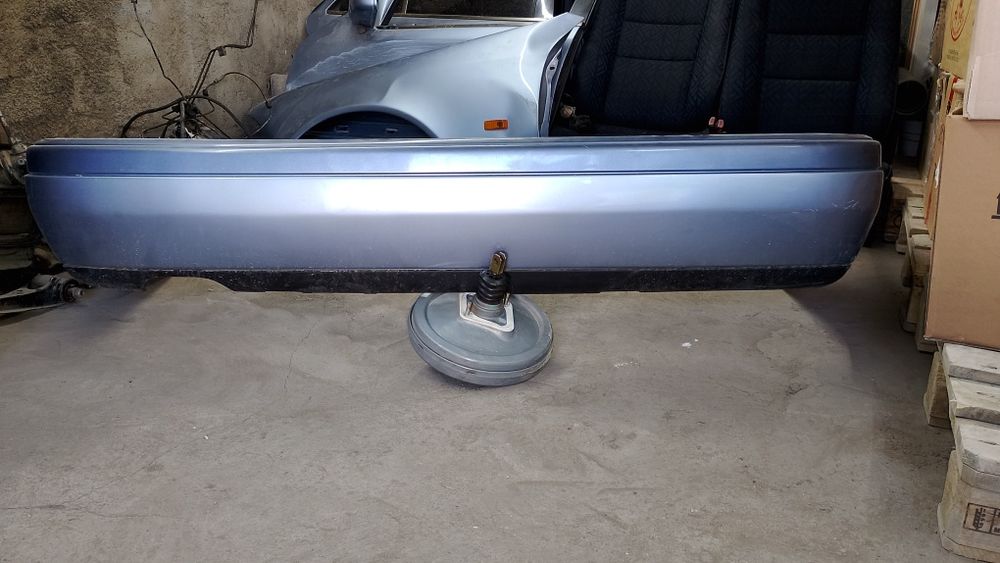 Продам Бампер мерс w202