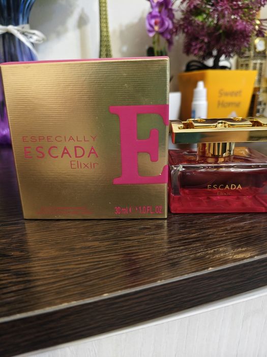 Женский парфюм Escada Especially elixir