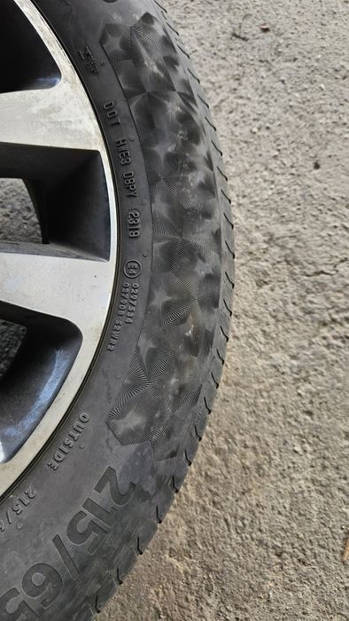 4 бр. 215 65 17 летни гуми Continental  Premium Contact 6