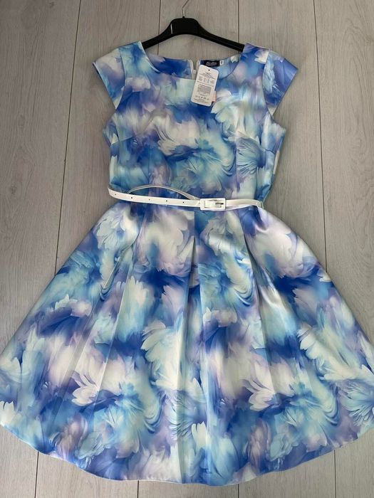 Нова дамска рокля