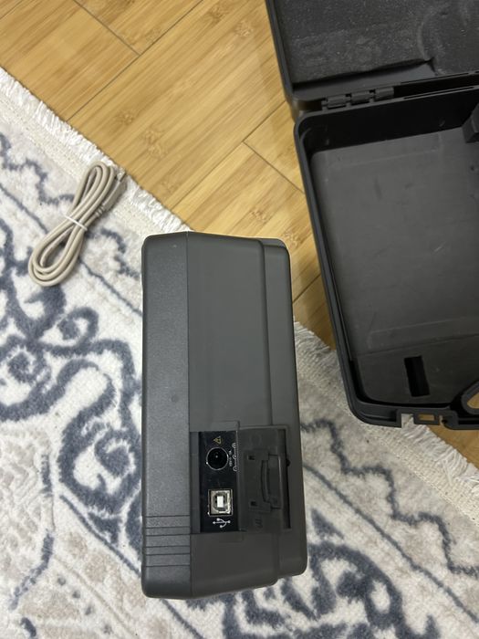 UNI‑T UT513 мегомметр