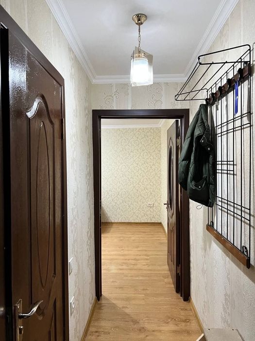 Продаётся 2/2/4. Олмазарский район. Метро Беруни.