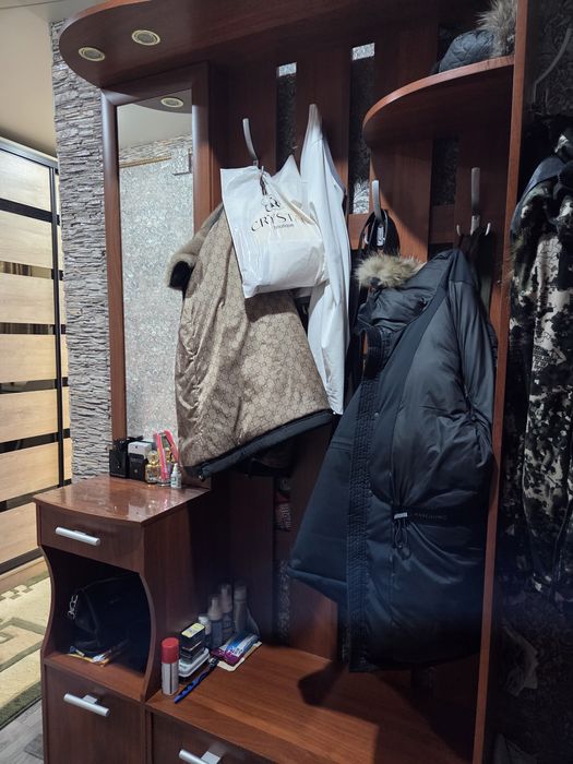 Продам Прихожею в нормальном состоянии