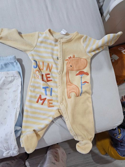 Дрешки за новородено