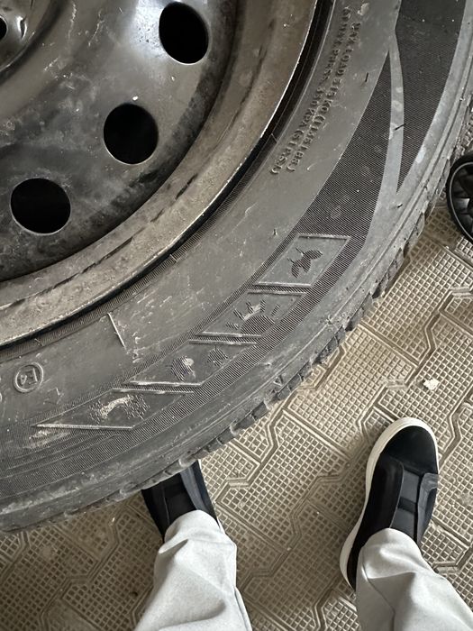 Avtomabil shinalari sotiladi