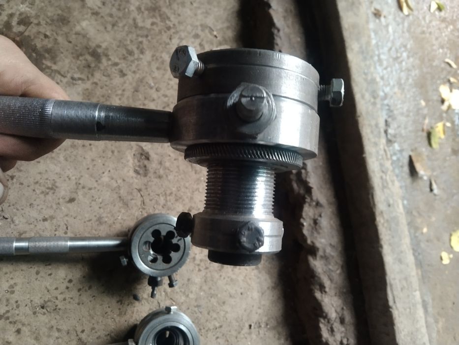 Клупп трещетка для нарезания резьбы