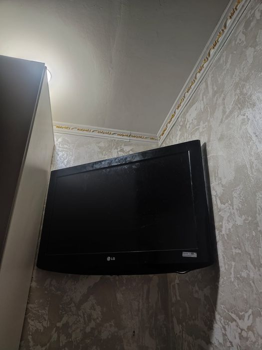 Продам телевизор в хорошем состояние