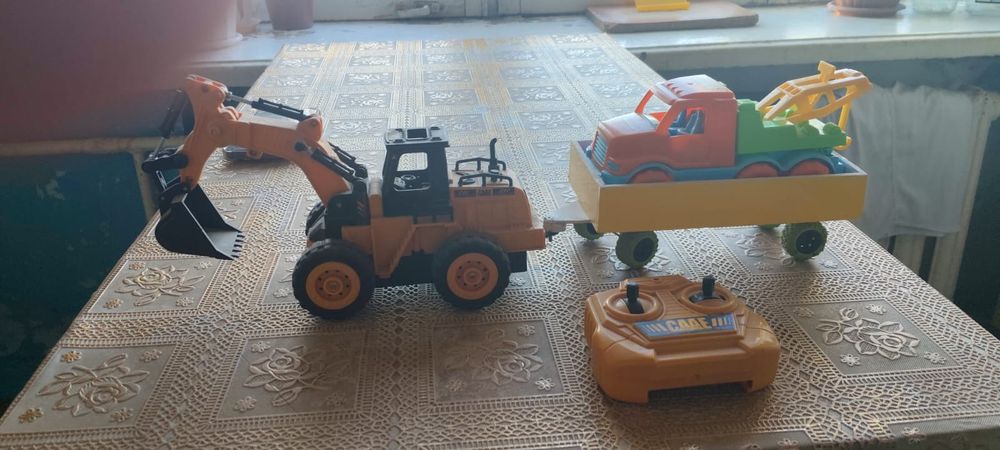 Радиоуправляемая машинка