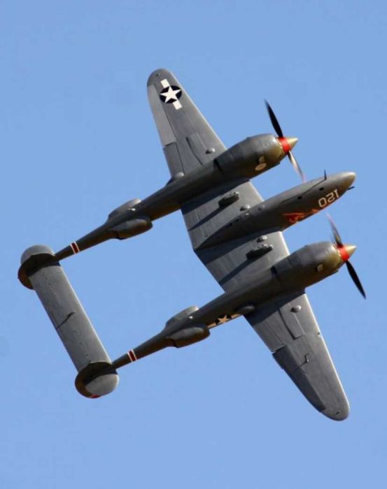 модель конструктор самолёта истребителя P-38 США!