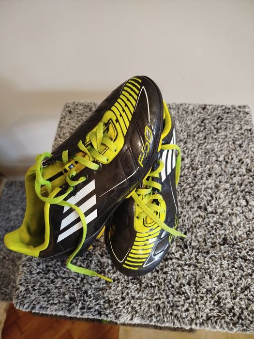 Детски бутонки като нови