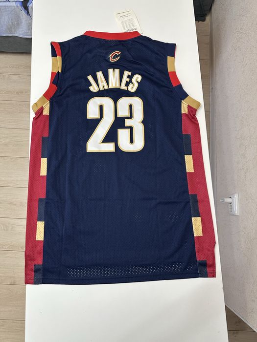 Джерси Леброна Джеймса (LeBron James)