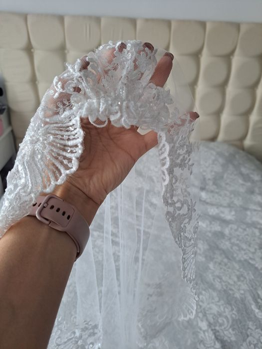 Rochie de mireasa Mirandi, cu voal si crinolina, corset reglabil