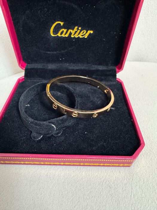 Cartier-Чисто нова автентична дамска гривна със златно покритие