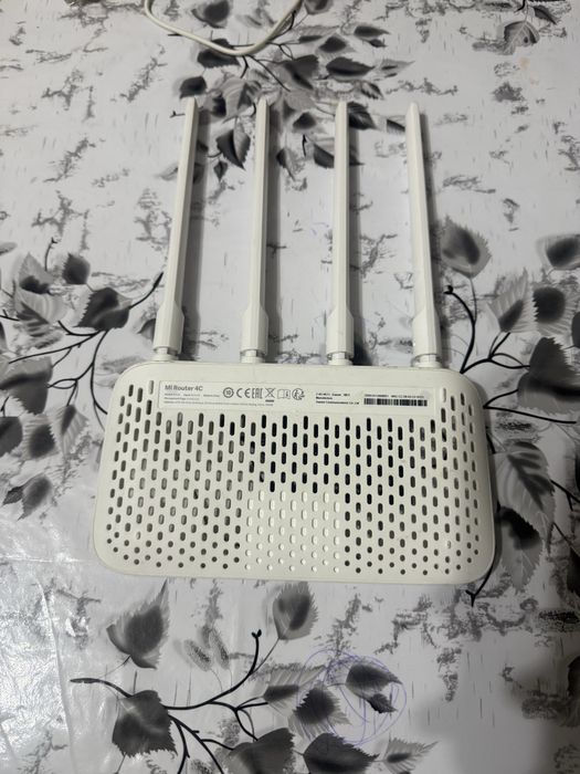 Продается вай фай Mi Router 4C global