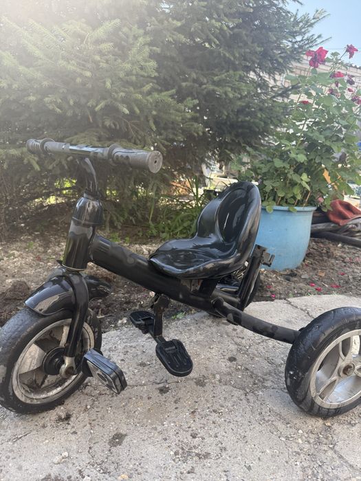 Продам трехколесный велосипед