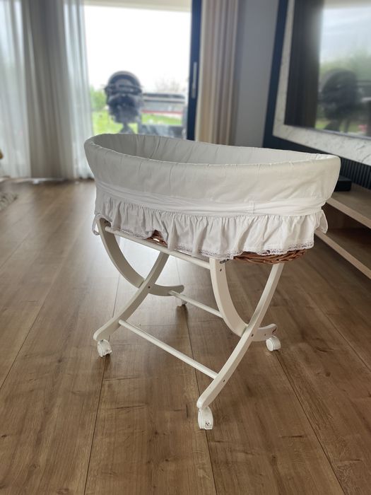 Patut portabil de bebe tip rafie