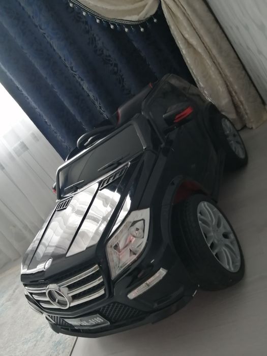 Продам машину детскую