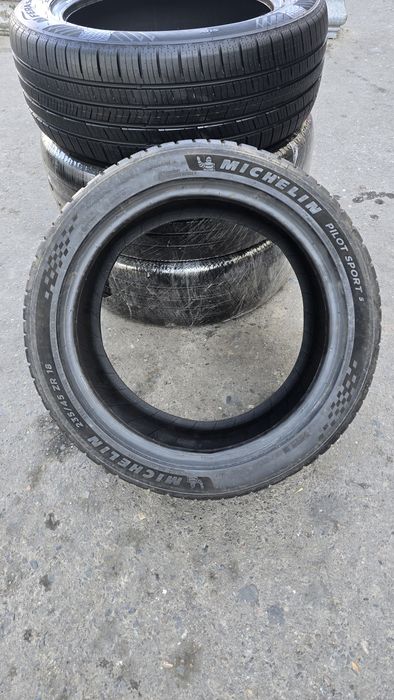 235/45/R18 Michelin pilot sport⁵