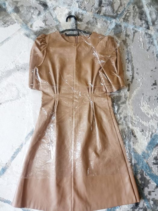 Женская одежда..