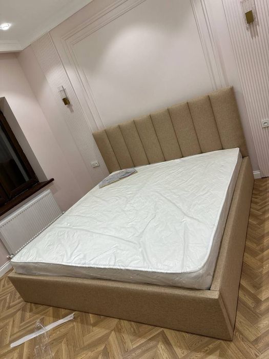 Kravatlar yumshoq sifatli