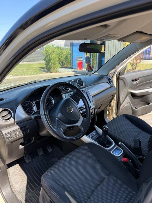 Suzuki Vitara 1.6 Benzină 120 CP | 2018 | 97.271 km | Proprietar unic | Istoric Service