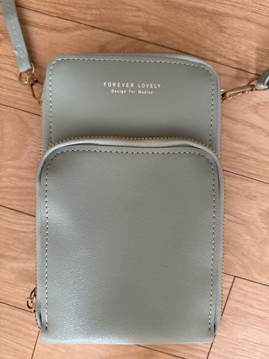 Продам сумочку для девочек