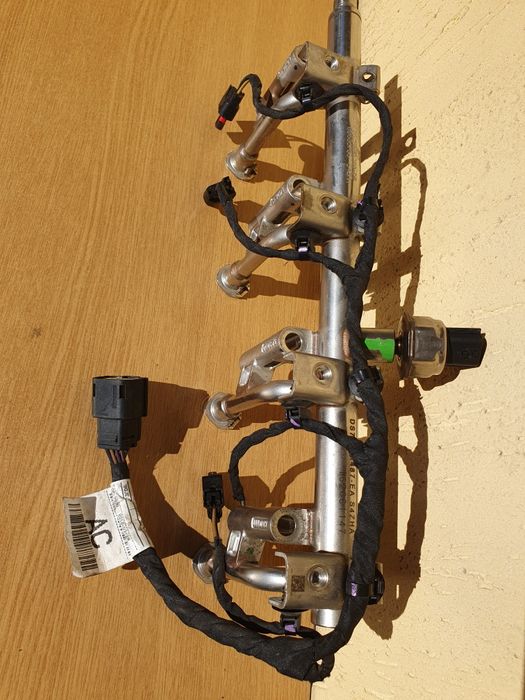 Rampa injectoare Ford Mondeo 5,  1.5  cu Senzor