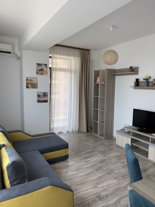 Inchiriez apartament decomandat 2 camere Mamaia Summerland