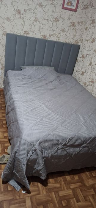 Продам кровать б/у в хорошем состоянии двухспальная в сером цвете
