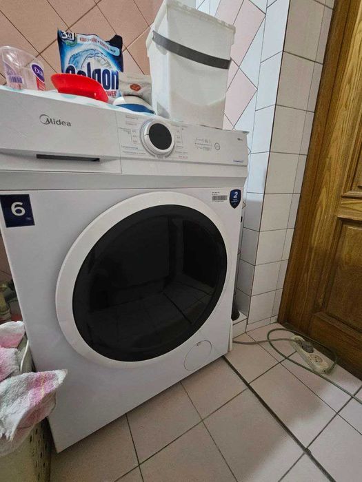 Продаю свою стиральку Midea MF серии