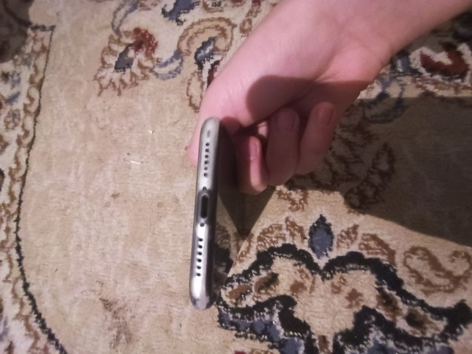 Айфон 11 еш жері ауыспаган