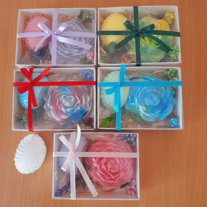 Стилни сапунени цветя