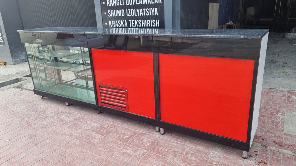 Ветрина холодильник