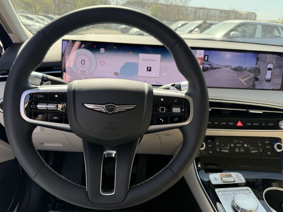 Genesis GV70 2026 / 2.5л AWD  NEW