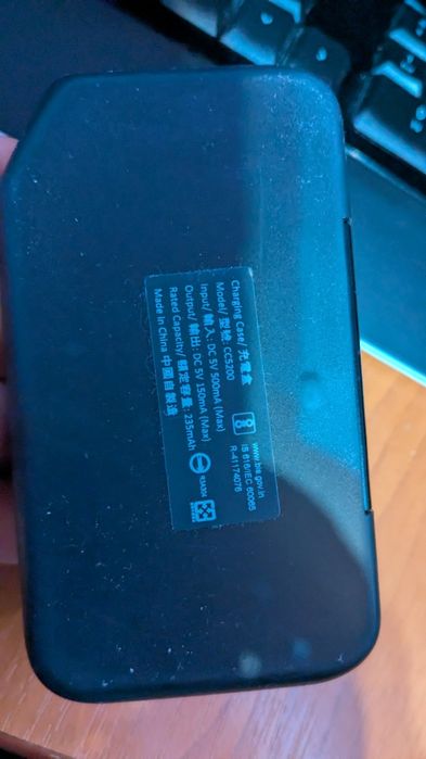 Poly Voyager 5200 UC cu dongle BT700 și charging case 2 buc