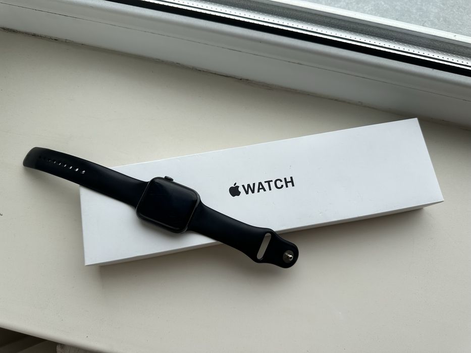 Apple watch SE 97%