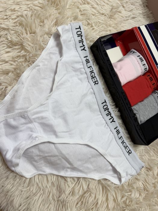 Set de 5 perechi chiloti Tommy Hilfiger M si L