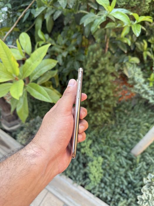 Iphone xs ayfon xs 64gb GOLD sotiladi tel ideal aybi yo face ishlidi