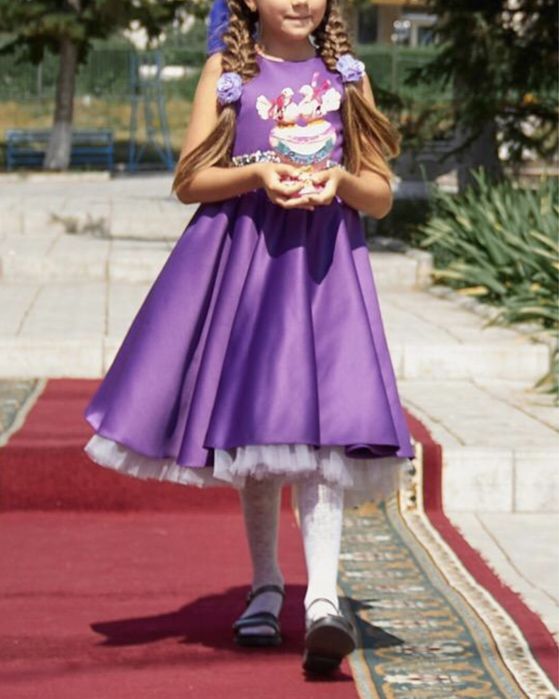 Платье на девочку