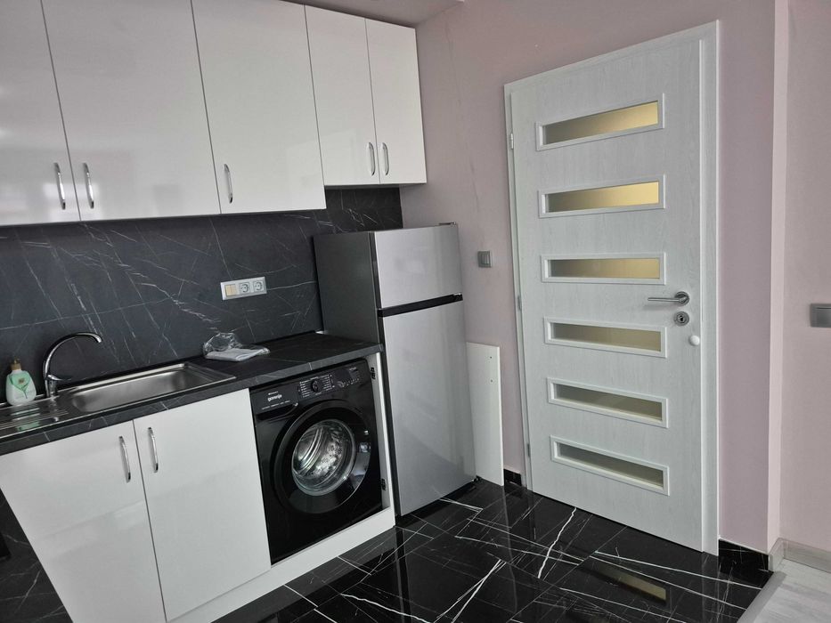 Дава се под наем Двустаен апартамент в София, Студентски град - 60 кв.м за 612 € - Снимка #1