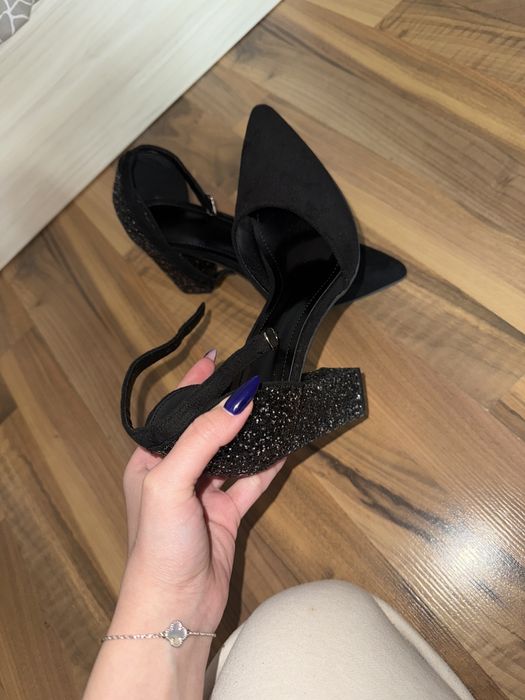 Черни обувки на ток – 37 размер